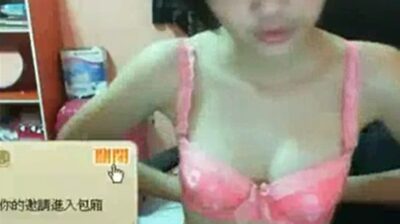 หลุด สาวจีน ม.ต้นนมเพิ่งตั้งเต้ามาหัดเล่น Webcam เปิดโชว์หมดอล่างฉ่าง ถ้าไม่ดูถือว่าพลาด